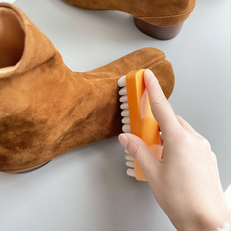 فرشاة جلدية لأكياس الأحذية الم - مراجعة Sneaker Care Spray وسعره